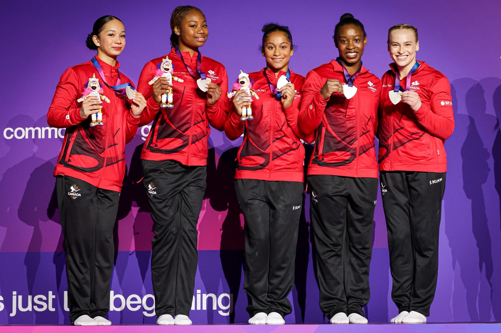 Les gymnastes canadiennes s’offrent l’argent au concours par équipes